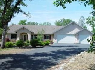 19117 Hollow Ln, Redding, CA 96003