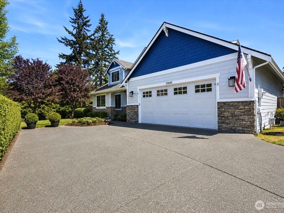1st image of 13601 96th Avenue E