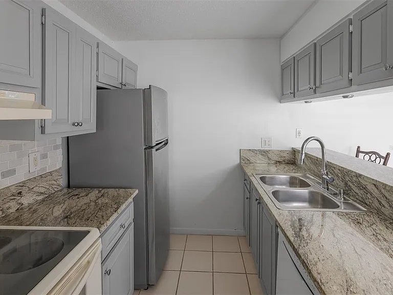1834 Bough Ave #1 — Photo 10