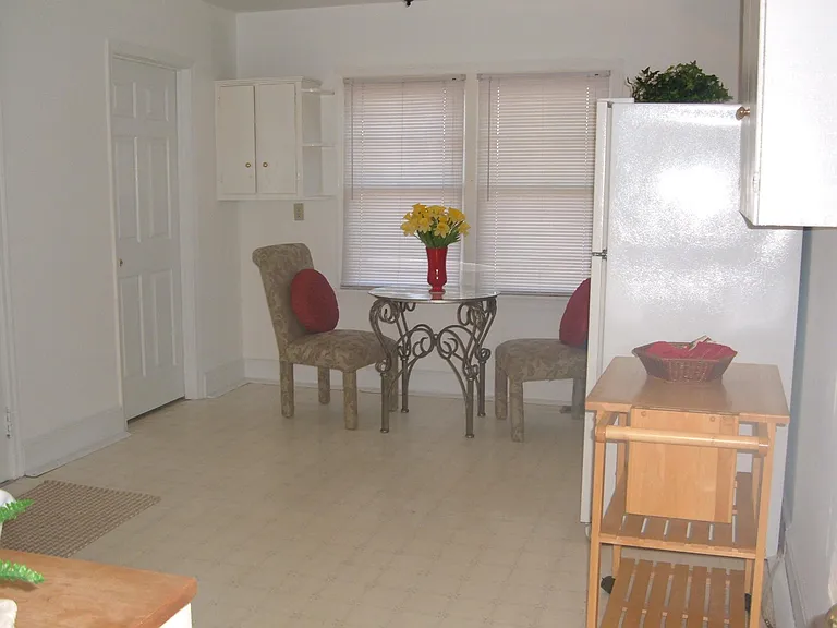 301 Amy Dr NE — Photo 5