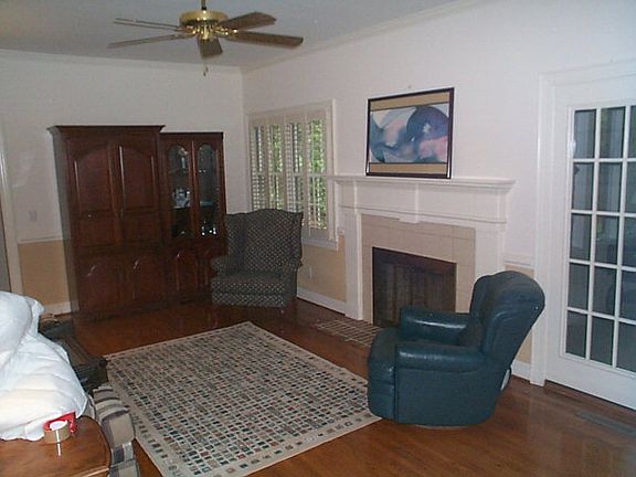 4th image of 108 Scotch Pine Ct