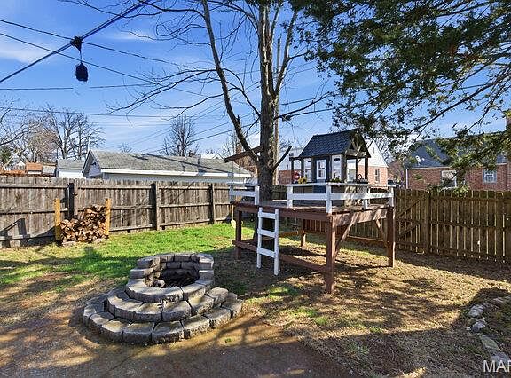 5th image of 8628 Charlton Ln
