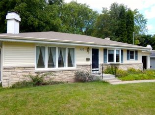 407 Dauphin St, Green Bay, WI 54301