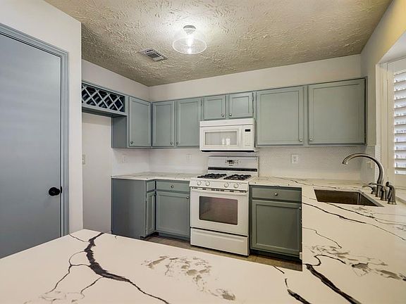 4th image of 4107 Still Glade Lane