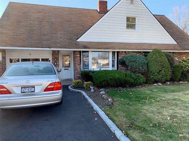 1st image of 6 Hunter Ln