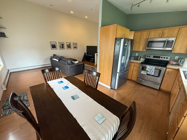 525 Valhalla Ln