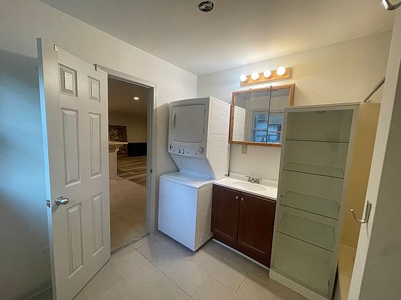 3rd image of 218 Colonial Hills Rd #B