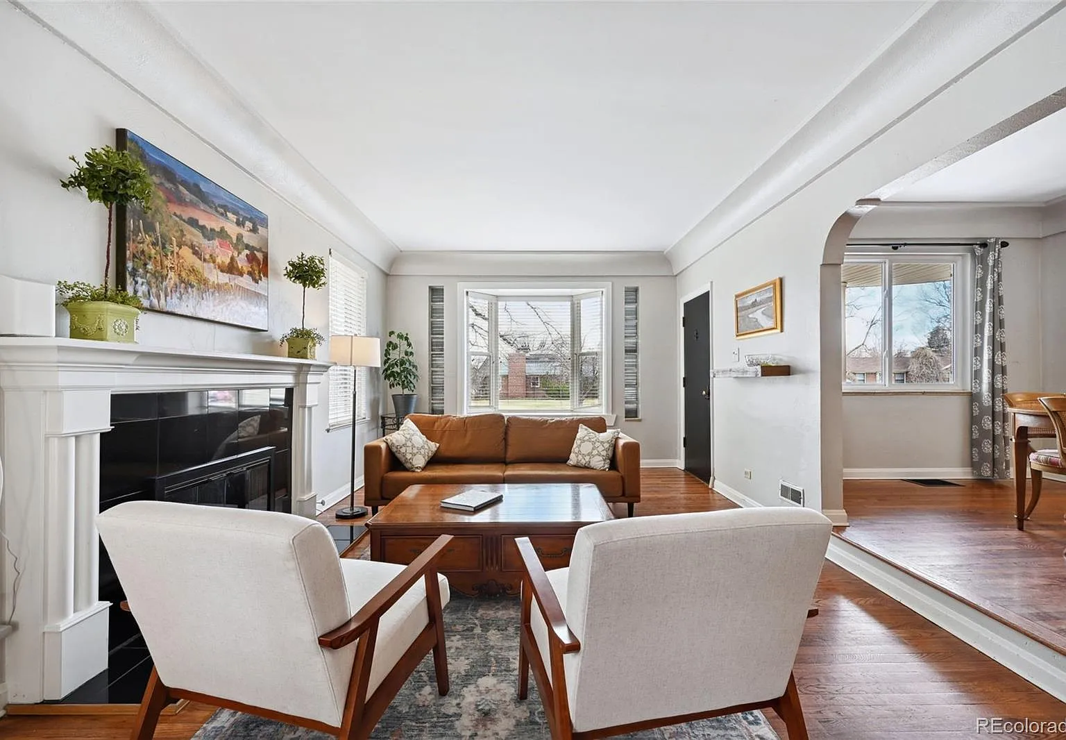 3 bed, 2.0 bath, 1894 sqft, $3,393 — Photo 2