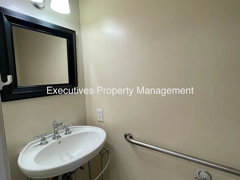 4909 N Winery Cir #101 — Photo 9