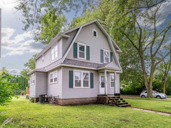 227 Home Park Blvd, Waterloo, IA 50701