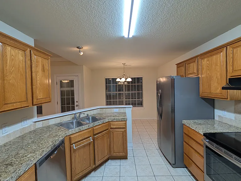 2783 N Boxwood Dr — Photo 5