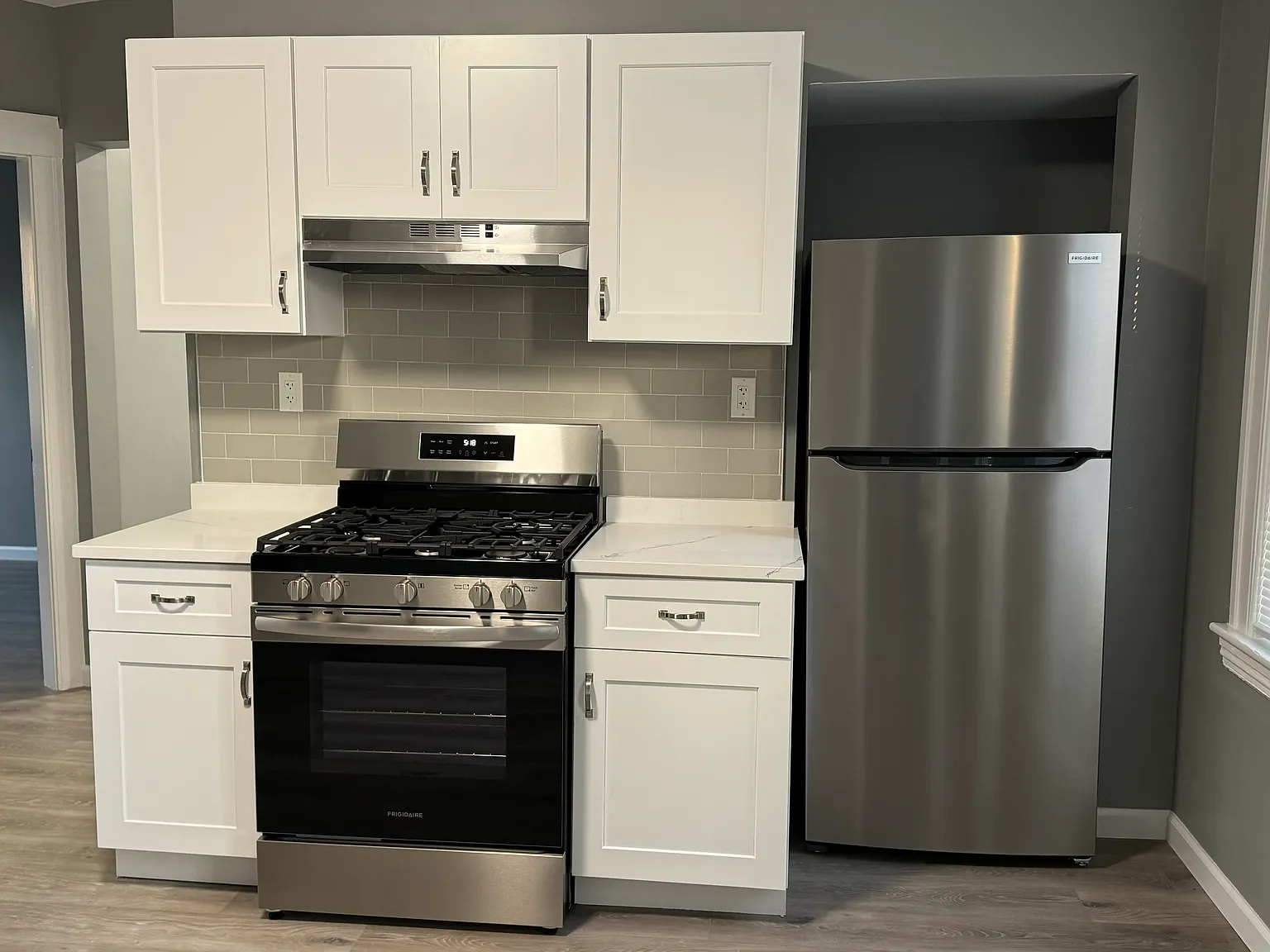 3 bed, 1200 sqft, $2,000 — Photo 2