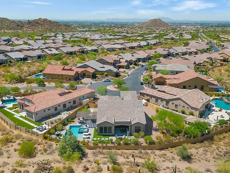 2352 N Estates Cir — Photo 30