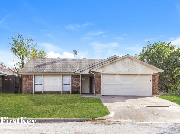 6505 Pilgrim Ln, Arlington, TX 76002