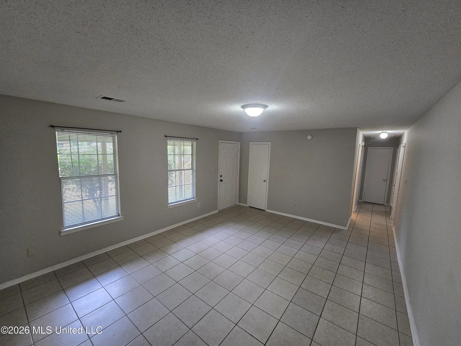 3 bed, 1.5 bath, 1053 sqft, $1,375 — Photo 3
