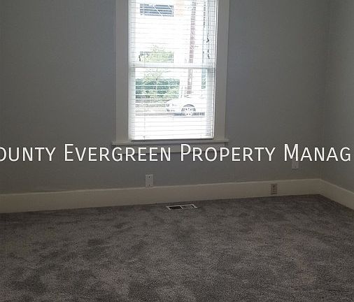5th image of 212 D St NW