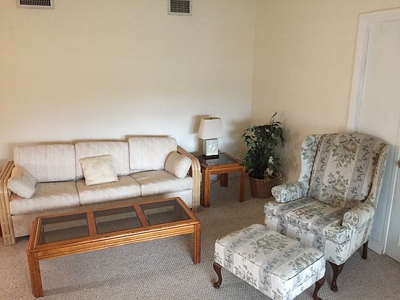 5th image of 875 SE Airoso Blvd