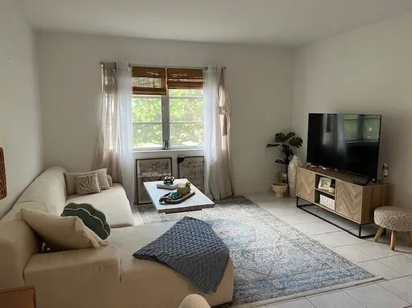 1950 N Andrews Avenue #210D, Fort Lauderdale, FL 33311