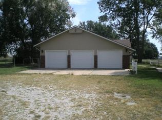 21720 Harper Rd, Chanute, KS 66720
