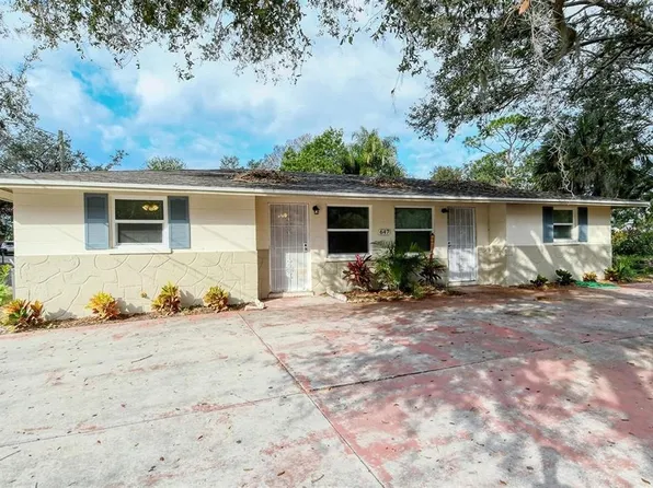 647 Church St #A, Nokomis, FL 34275