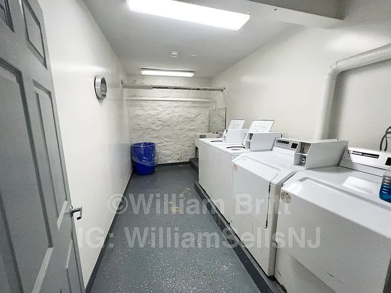 146-150 Manhattan Ave #16 — Photo 24