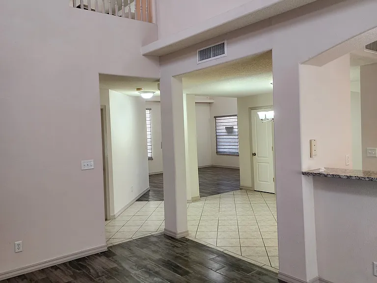 1517 Alovera Ln — Photo 10