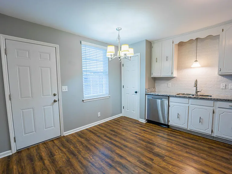 113 McMurray Cir — Photo 4