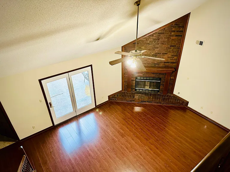 578 Winford Dr — Photo 9