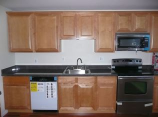 4 Mango Ct, Sicklerville, NJ 08081