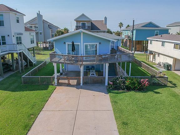 4th image of 13610 Pirates Beach Blvd