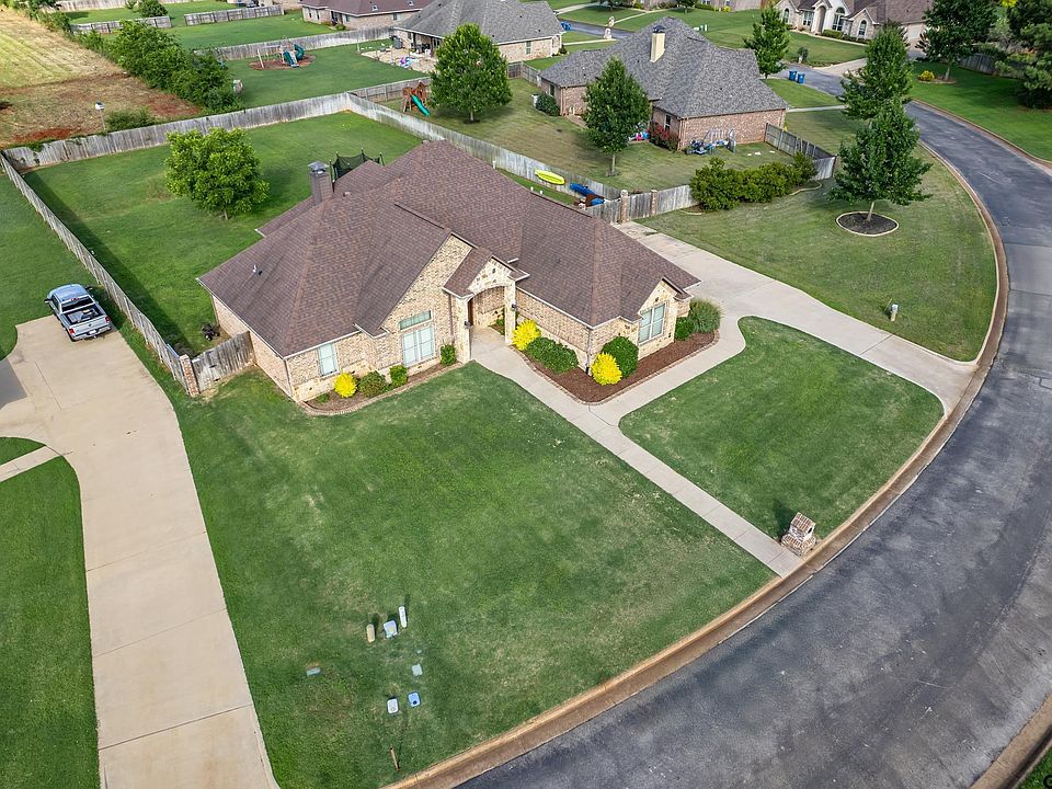 1st image of 202 Sunnys Halo Blvd