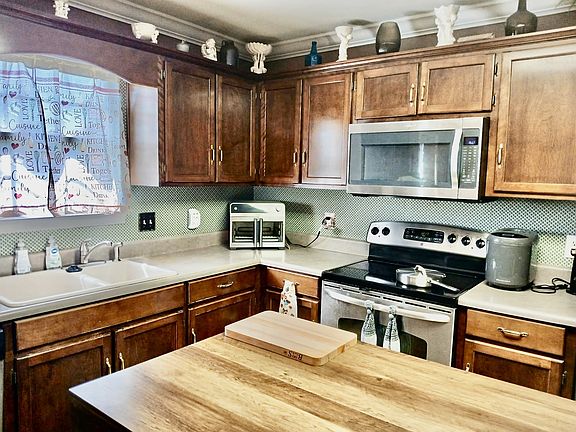 5th image of 106 Craven Ln NE