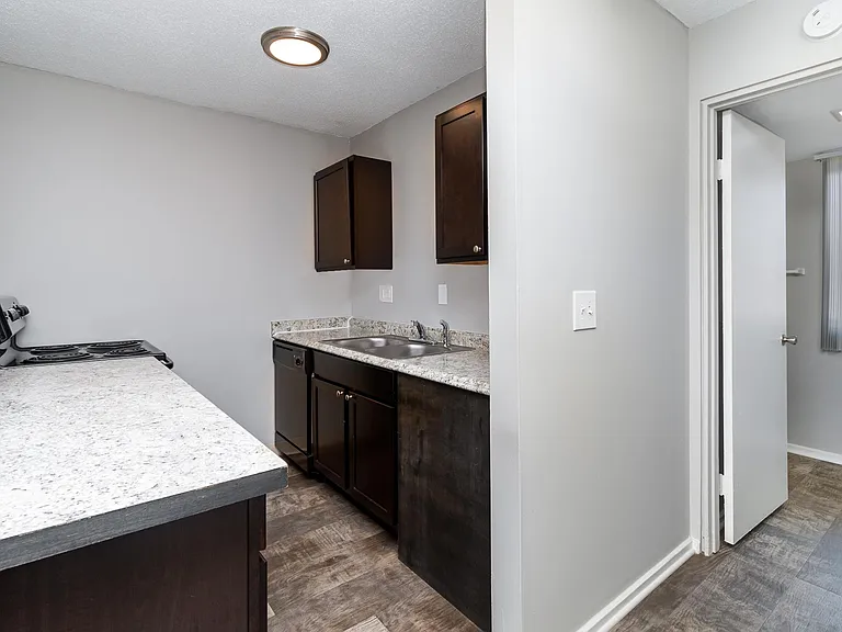 Bay Valley Harbor Apartments — Photo 28