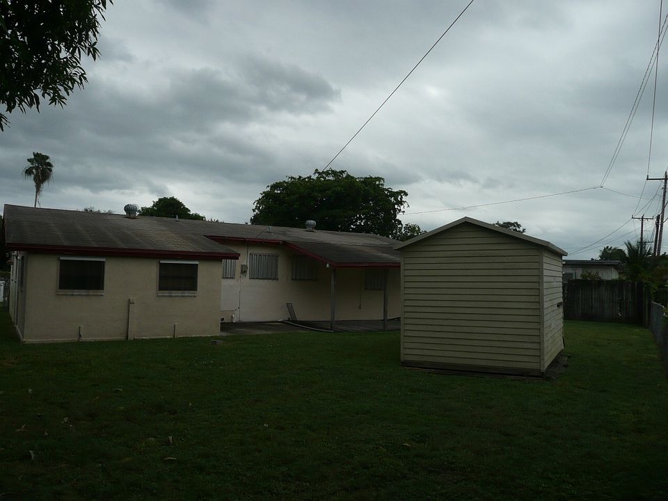 1st image of 20900 NE 12th Ct