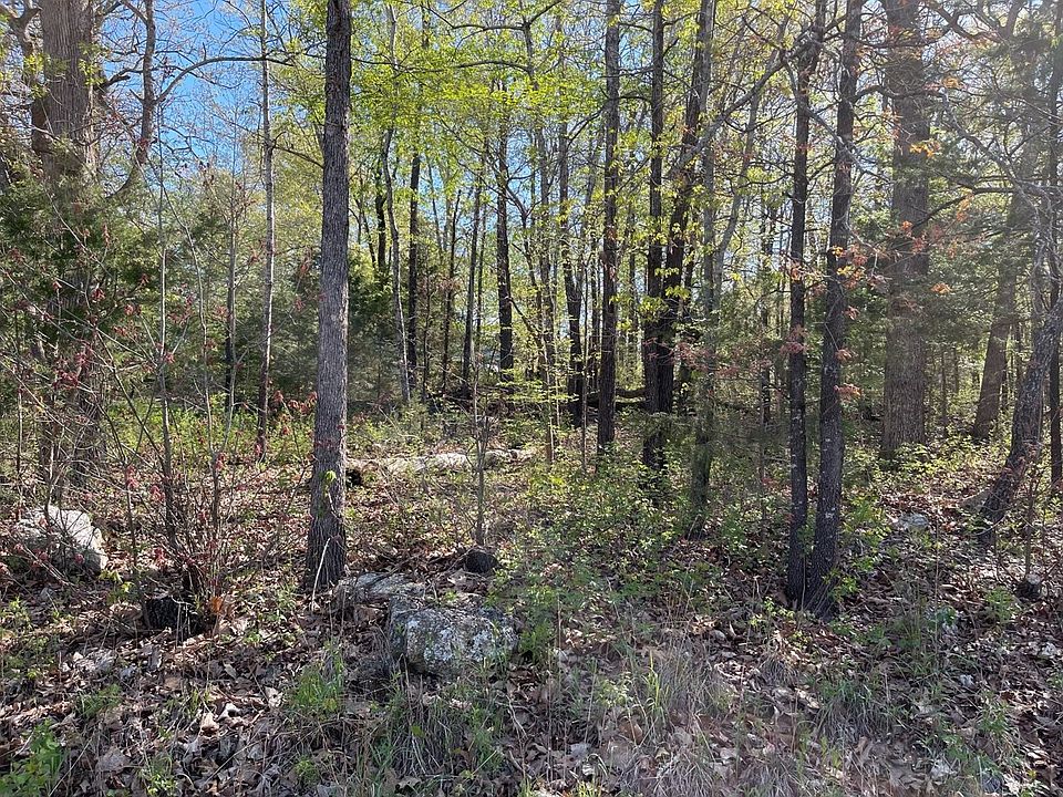 2nd image of 606 E Tri Lakes Dr