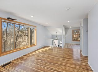 112711 Hundertmark Rd, Chaska, MN 55318