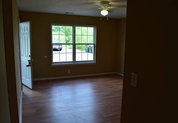 3rd image of 164 Highland Blvd APT 1