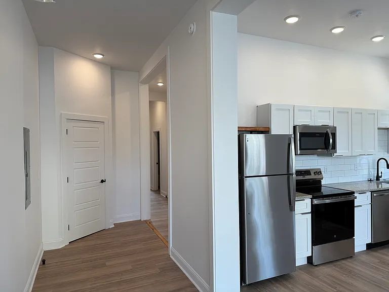 429 Rivermont Ave #2 — Photo 5