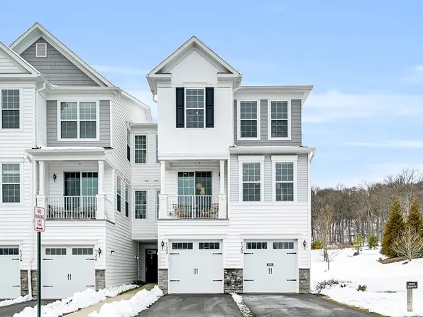 122 Aspen Dr, Cedar Grove, NJ 07009