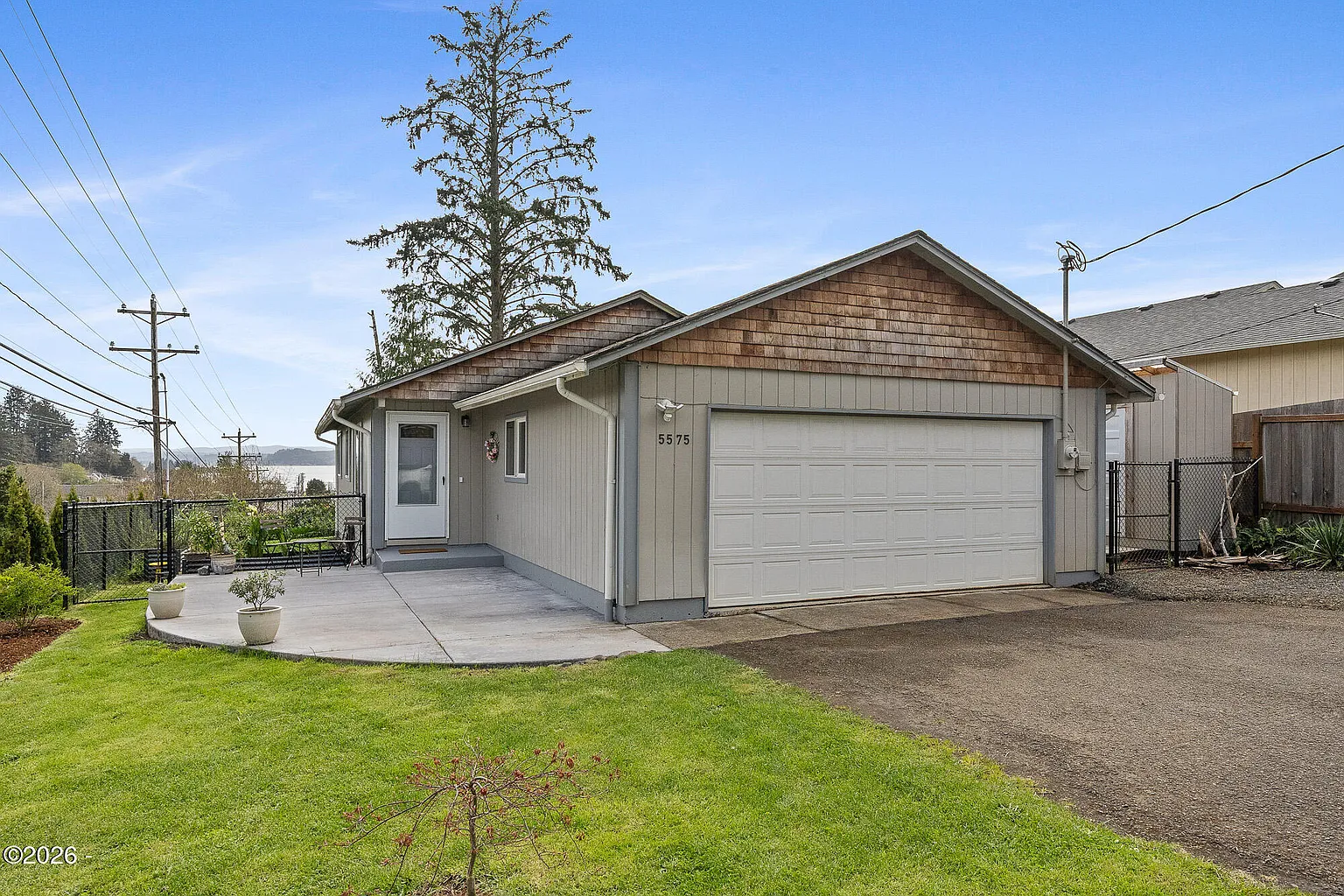 5575 Ocean St photo 1