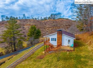 542 Dale Blevins Rd, Grassy Creek, NC 28631