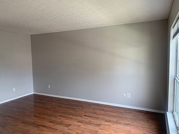 4th image of 7764 Hansgrove Ct