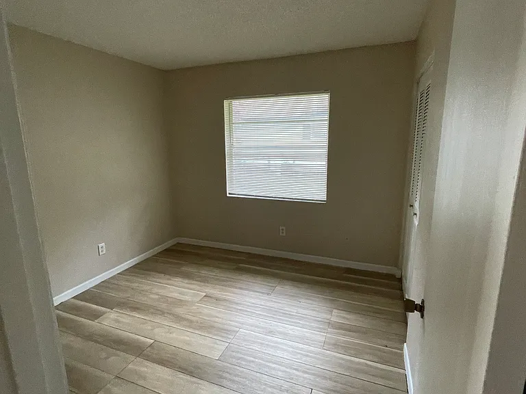1520 SW Foxridge Run — Photo 8