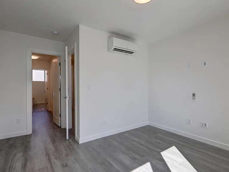 1330 E Spring St — Photo 10