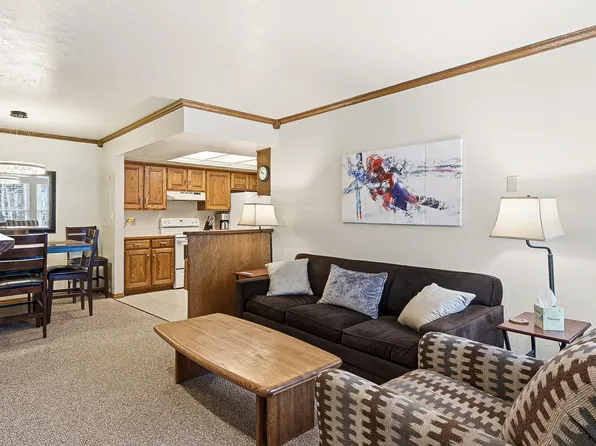 150 W Ridge View St #211, Brian Head, UT 84719