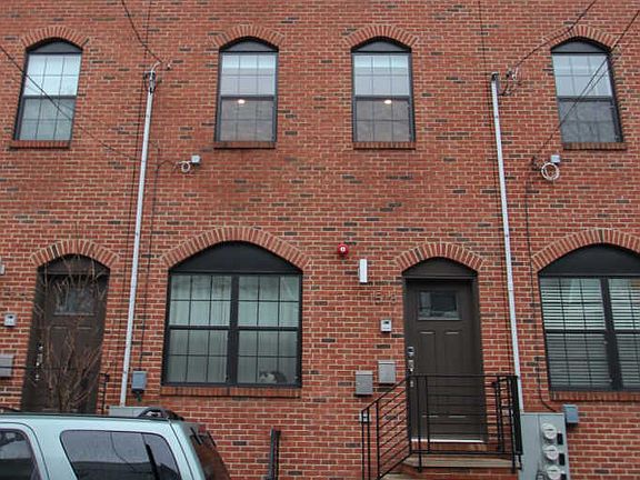 3rd image of 1518 N Mascher St #2