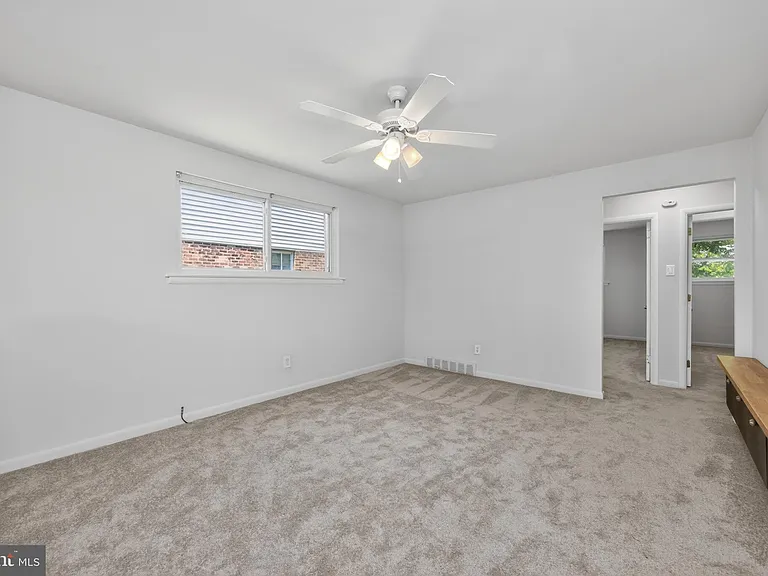 202 Green St — Photo 7