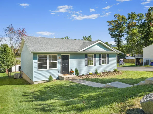 1525 5th St, Waynesboro, VA 22980