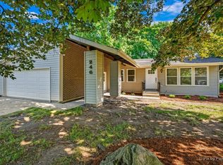 246 Harvard Ln, Bloomingdale, IL 60108
