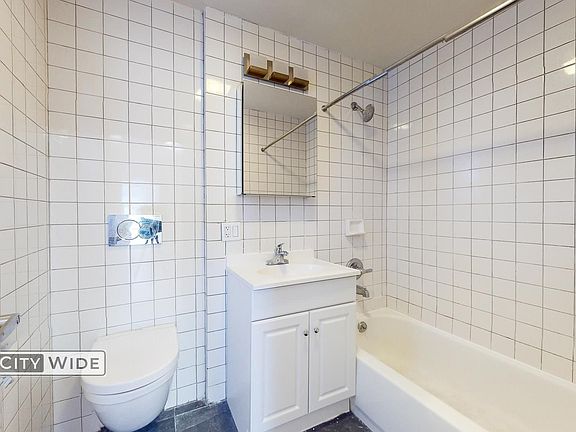 4th image of 24 King St APT 23